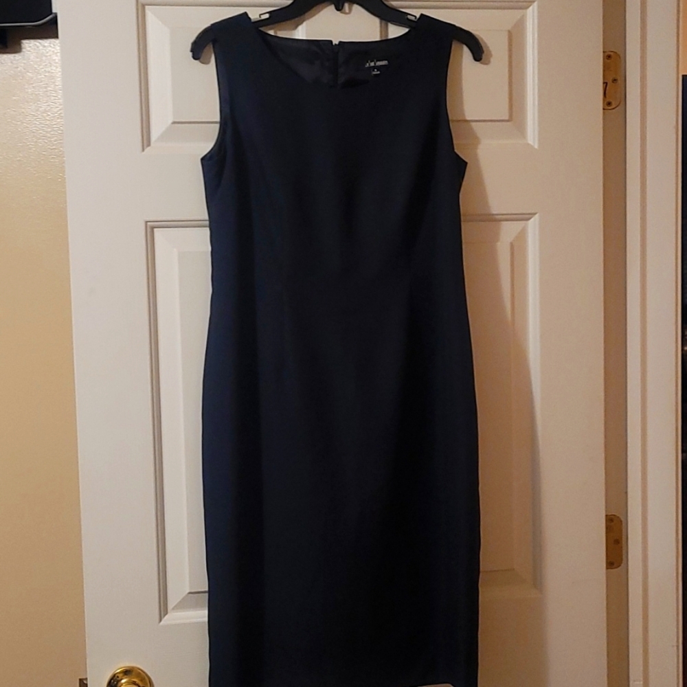 Ladies Le suit  sleeveless dress